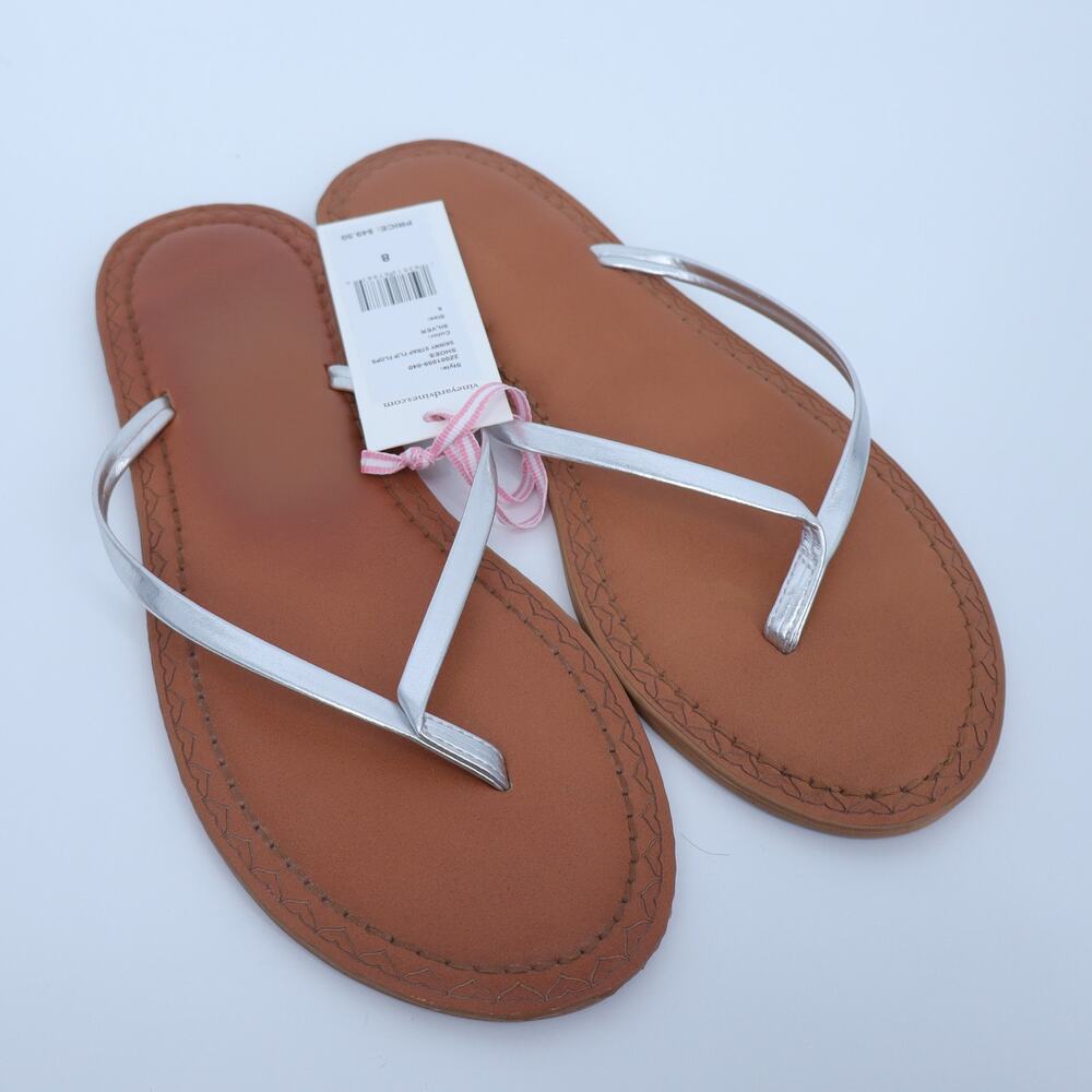 VINEYARD VINES Patent Flip Flop Sandals Silver NWT Thong Women's 8
